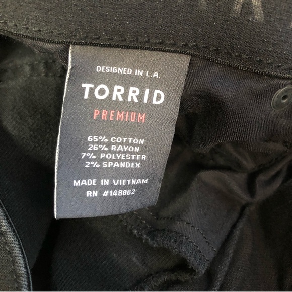 Torrid premium sky high skinny distressed jeans size 14T - Picture 9 of 12